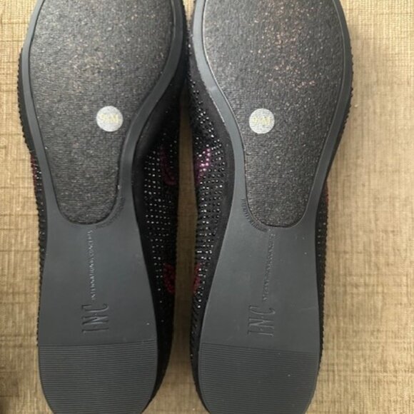 INC International Concepts Women's 8.5 Shoes Flats Embellished Velvet Black Red - Picture 3 of 3